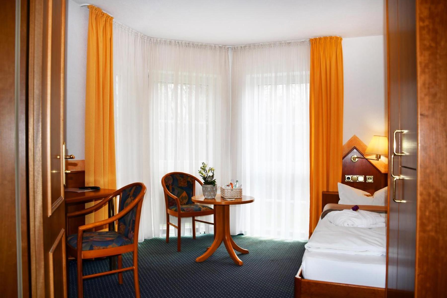 Hotel Schoene Aussicht Giessen Luaran gambar
