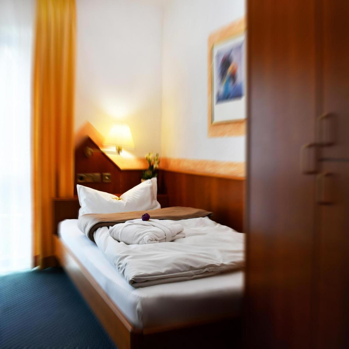 Hotel Schoene Aussicht Giessen Luaran gambar