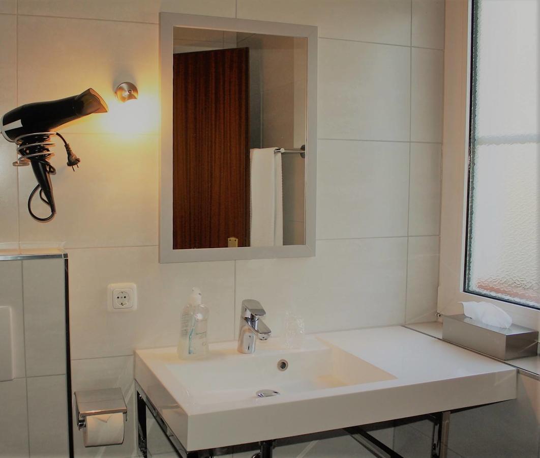 Hotel Schoene Aussicht Giessen Luaran gambar